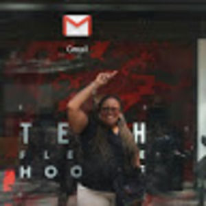 Meet your Posher, Roslyn